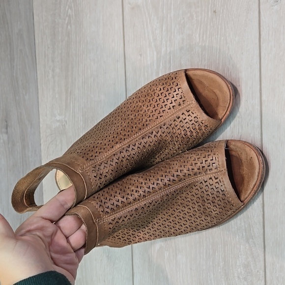 Vince Camuto Women Ankle Leather Open Toe Heels shoes sz 7M - Picture 4 of 11